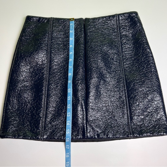 Ba&sh Crinkle Patent Faux Leather Mini Pencil Skirt Dark Navy Blue Size L - Picture 11 of 12